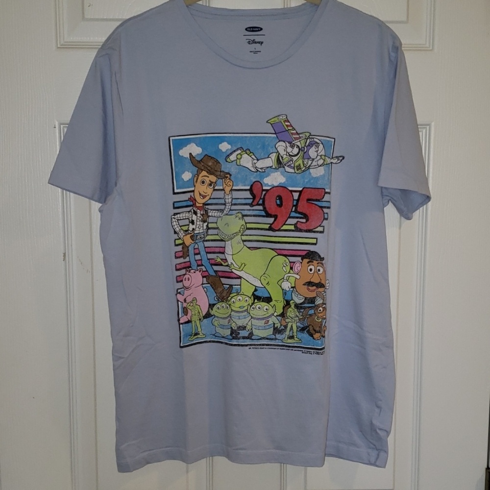 Old Navy tshirt
